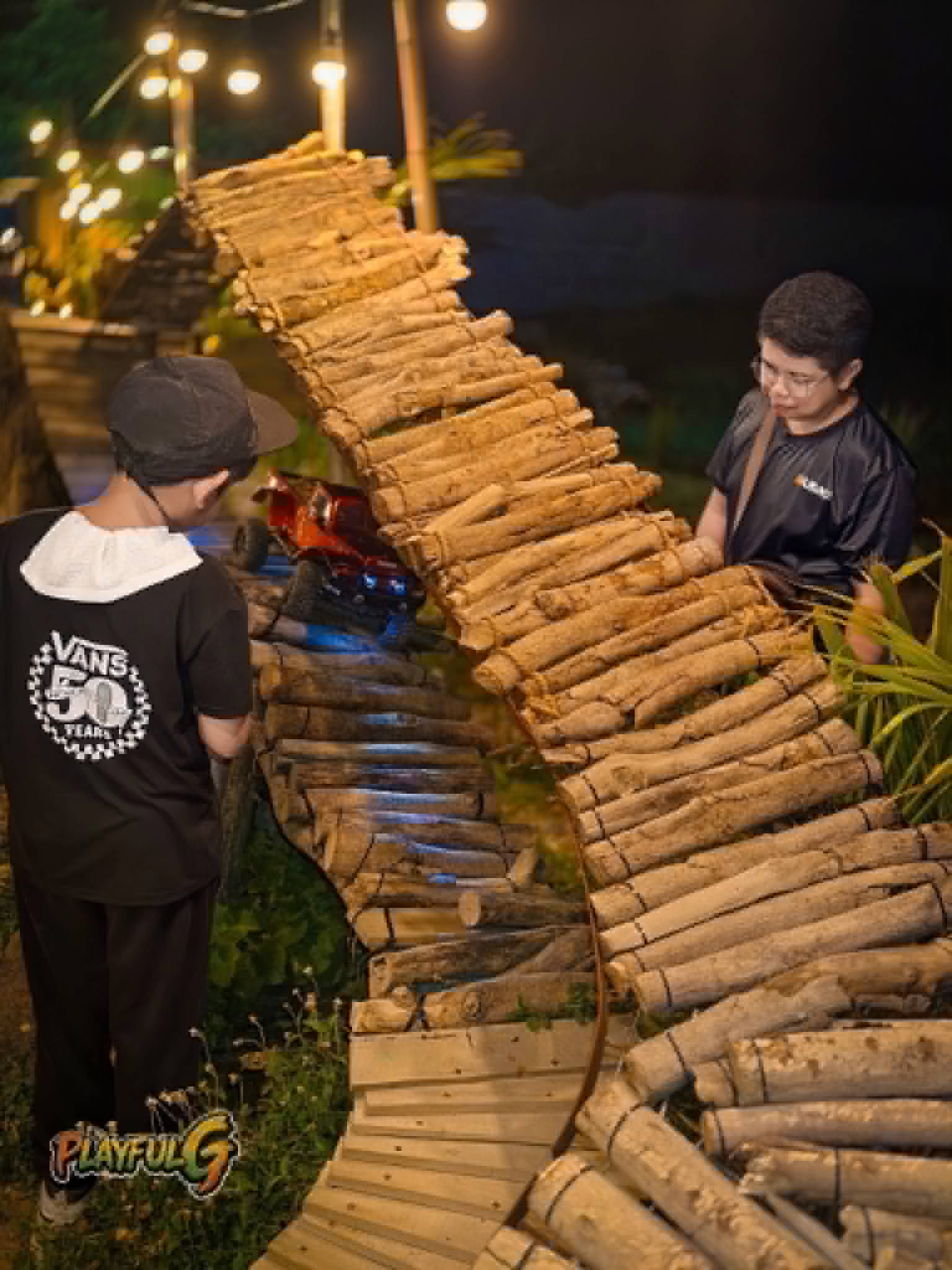RC crawlers on bamboo log track at Mudace Urdaneta